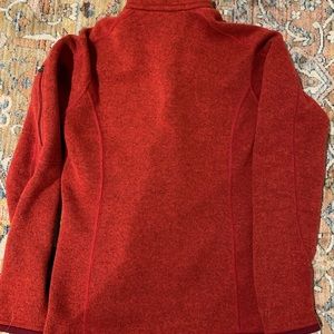 Women’s Patagonia zip sweater